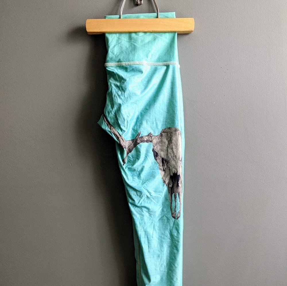 Teeki Aqua Skull Yoga Pants (Small)